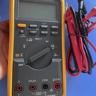 Fluke 87V Industrial Multimeter